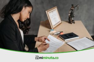 Lee más sobre el artículo Contestación de demanda ejecutiva: plazos, excepciones y modelo