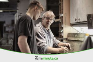 Lee más sobre el artículo Contrato de aprendizaje SENA: qué cambió con la reforma laboral y cuánto se paga
