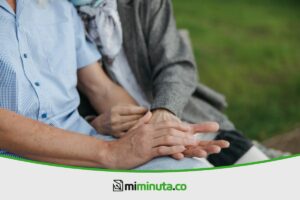 Lee más sobre el artículo Testamento abierto en Colombia: requisitos, testigos y modelo